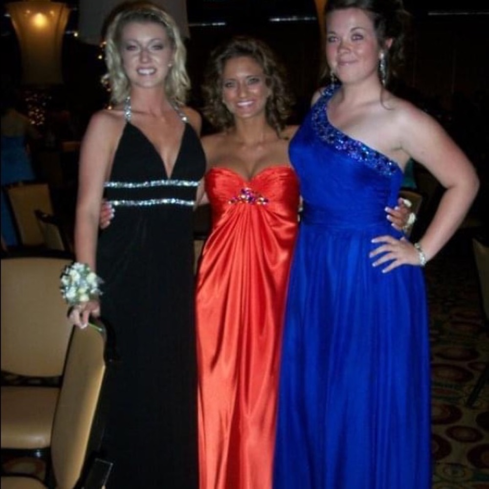Prom dress - Picture 4 of 5